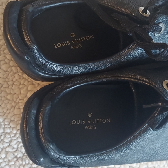 Louis Vuitton men's sneakers - Picture 6 of 11